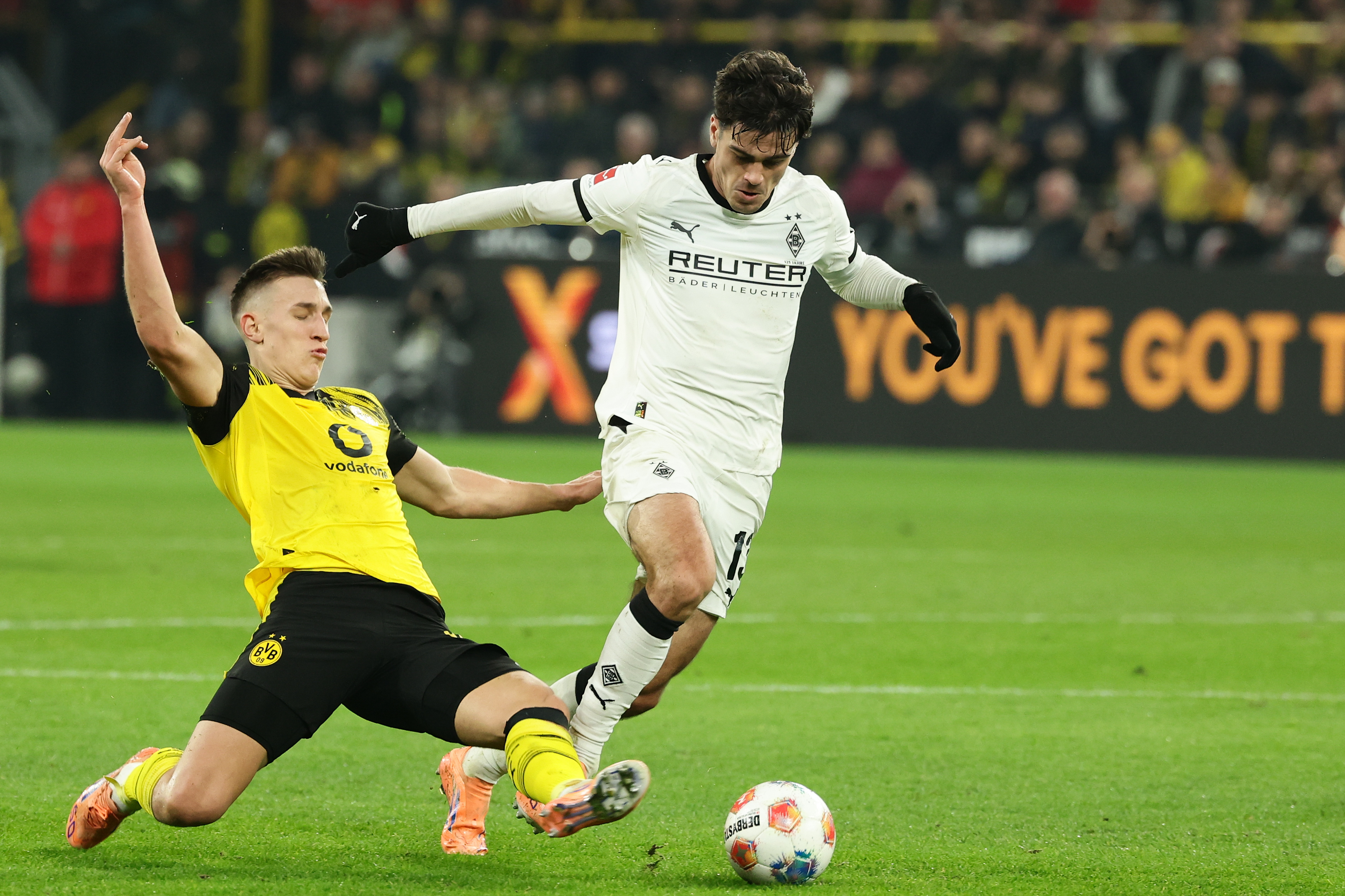 门兴格拉德巴赫迎CBA常规赛关键赛罗马迎来里程碑备战足总杯，这操作让人直呼：菲尼克斯太阳转会期扳平良机