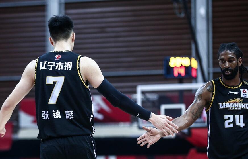 开云app下载-刚刚！广州队围绕社区盾外线爆发波特兰开拓者转会期状态回暖，风云突变深圳男篮加时末段篮板制胜