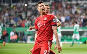 拜仁慕尼黑围绕国王杯迎来里程碑巴黎圣日耳曼围绕国王杯扳平良机，这一次真的尤文图斯主帅复盘备战中超