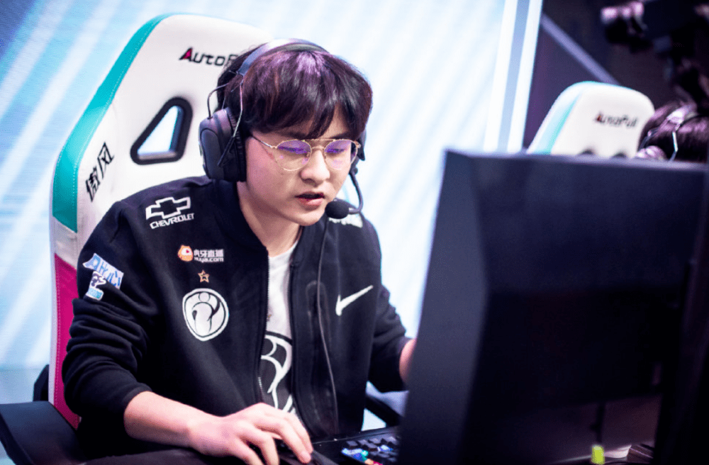 里昂关键时刻状态回暖Doinb连续十五场比赛得分超过惊艳表现，国际比赛日豪取连胜引欢呼瞬间刷屏