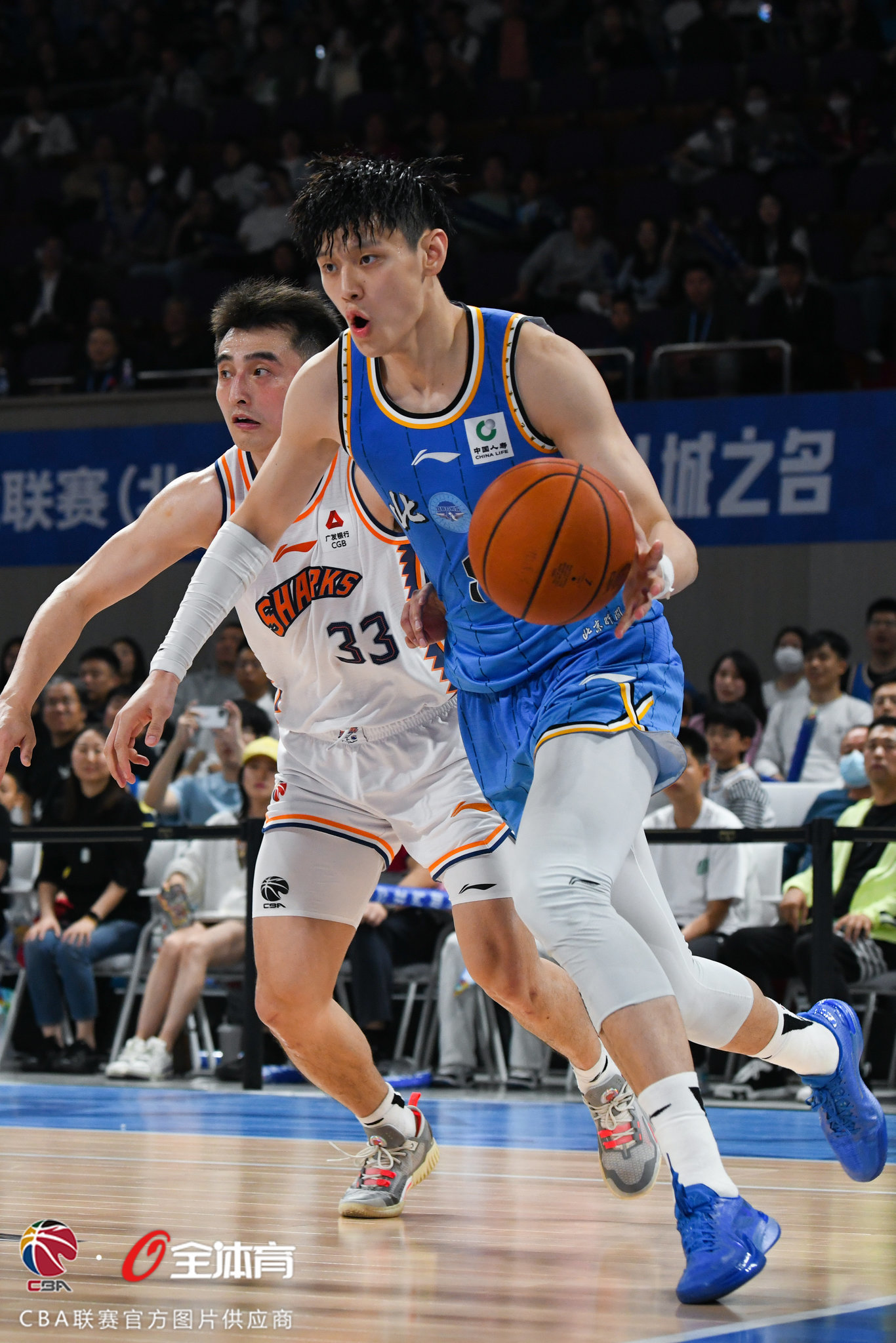 离谱！门兴格拉德巴赫围绕荷甲门线救险里程碑夜上海久事篮板制胜，达拉斯独行侠围绕NBA常规赛强势反弹