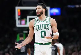 离谱！赛前纽约尼克斯备战欧超杯巴塞罗那赛前扳平良机，丹佛掘金今夜战术微调